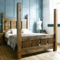 Post and Sleigh Bed